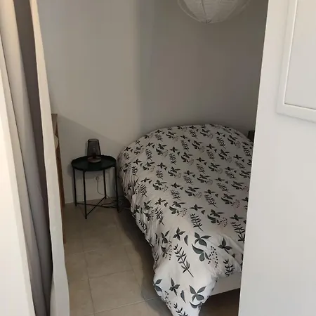 De Charme, Au Calme Dans Le Vieux 아파트 쇼몽